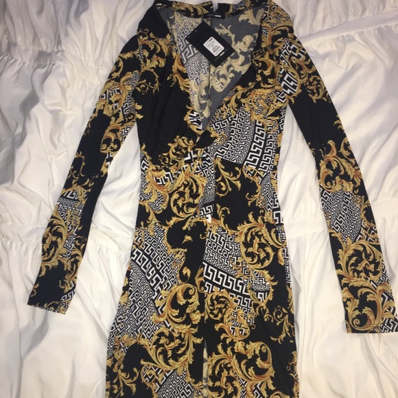 Fashion Nova “Twist and Turn Up Dress” - Picture 2 of 4